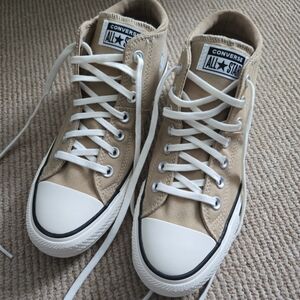 Converse All Star High-Tops 9 NWOT Khaki & Cream